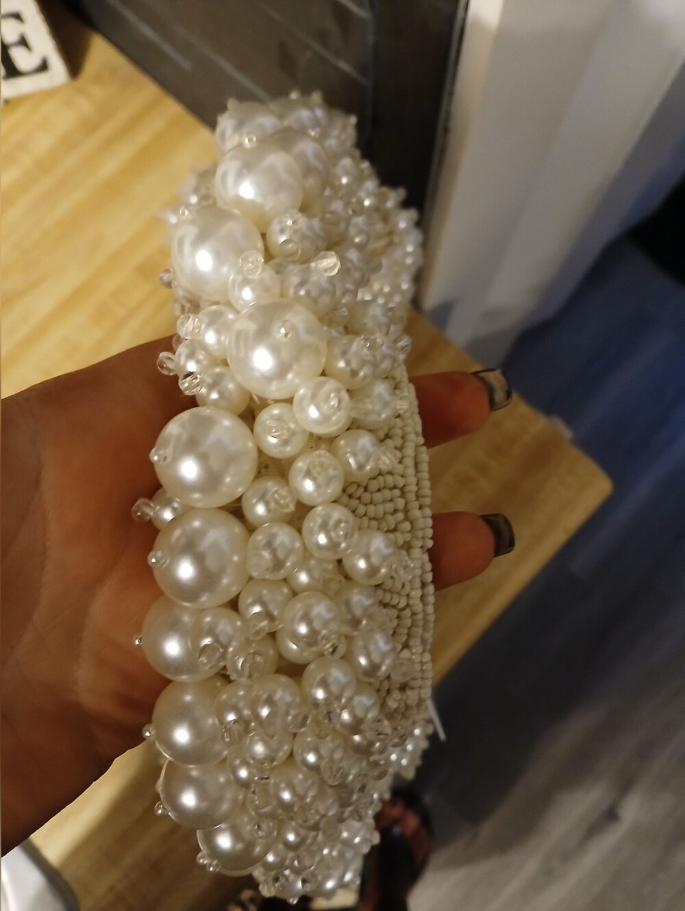 Kurt Geiger NWT Pearl & Rhinestones Shoulder Bag & Dustbag - Picture 3 of 8